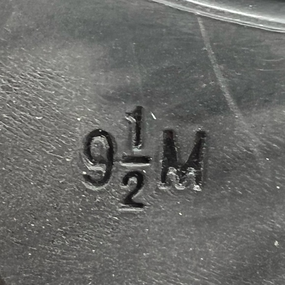 Bandolino Red Patent Square Toe Kitten Heels Size 9 1/2 Women’s - Picture 4 of 10